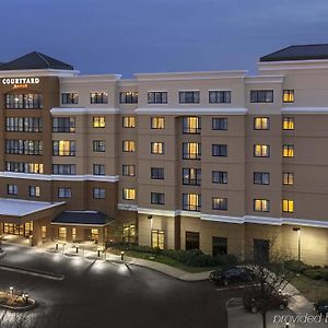 Courtyard By Marriott Newark Elizabeth